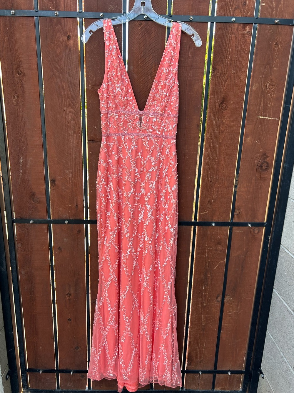 NWT Mac Duggal  5669 Coral Sequin Dress size 4 - Picture 2 of 9